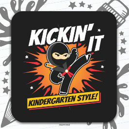 Kindergarten Ninja Kick ersten Tag zurück zur Schu Quadratischer Aufkleber