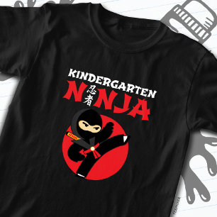 Kindergarten Ninja Kick ersten Tag zurück zur Schu T-Shirt