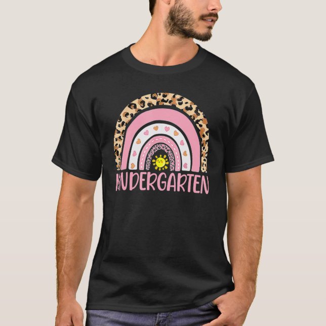 Kindergarten Rainbow Leopard Schülerteam T-Shirt (Vorderseite)