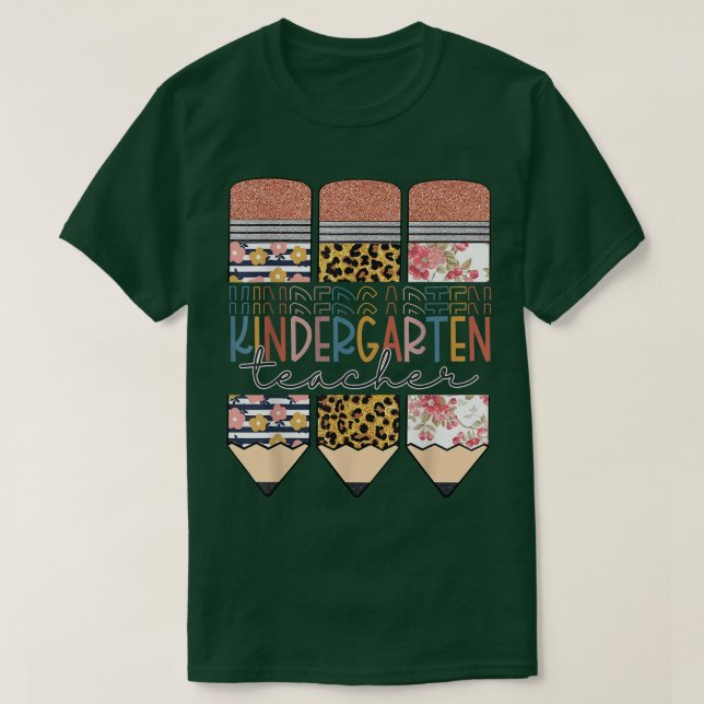 Kindergarten Teacher Funny Leopard Pencil Back To  T-Shirt (Design vorne)