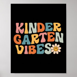 Kindergarten Vibes - Kinder-Crew Retro Erster Tag Poster