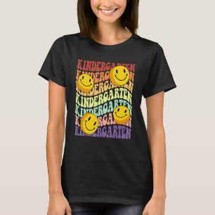 Kindergarten vor Lehrer zurück zur Schule T-Shirt