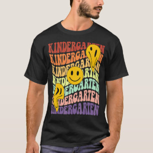 Kindergarten vor Lehrer zurück zur Schule T-Shirt