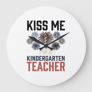 Kindergärtner Feuerwerk Vintage-Shirt-Design Große Wanduhr