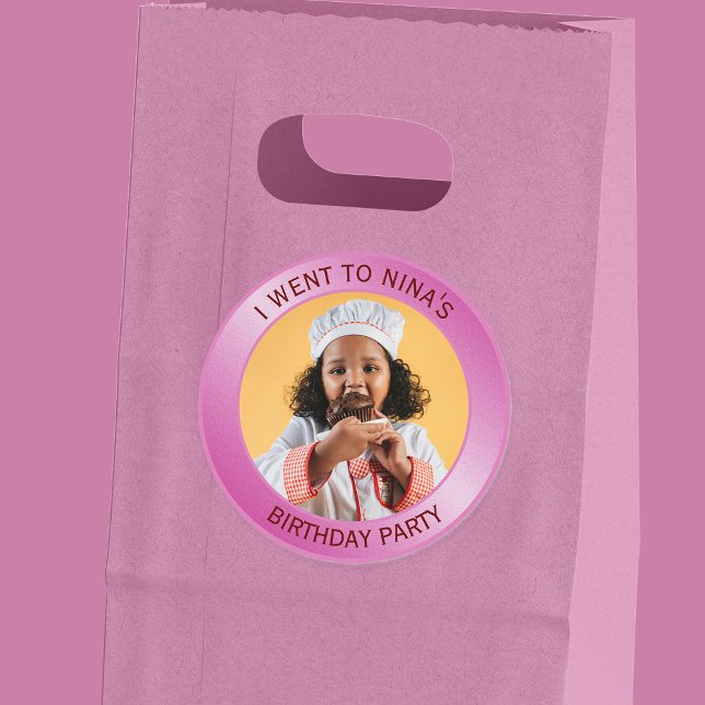 Kindergeburtstagsgast Pink Runder Aufkleber (Birthday Party Guest Pink)