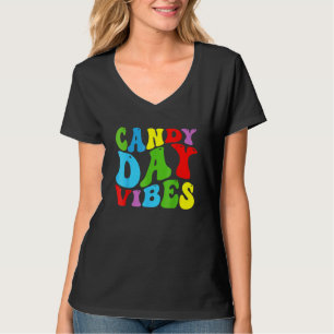 Kinderkindkind mit Süßigkeitskostüm T-Shirt