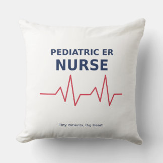 Kinderkrankenschwester — Kleine Patienten, großes  Kissen