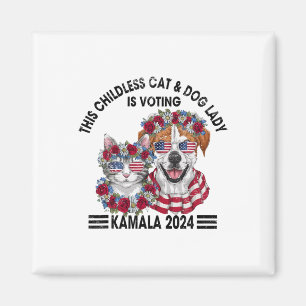 Kinderlose Katze und Hundedame wählt Kamala Harris Magnet