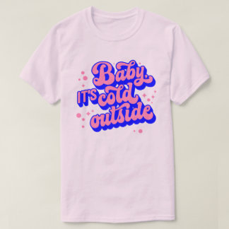 Kindermädchen, kalt draußen im Winter. T-Shirt