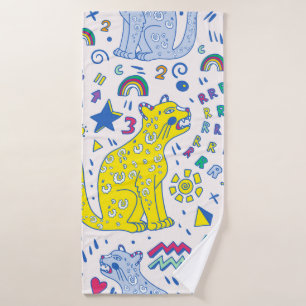 kindliches Muster mit Tiger, Briefen, Regenbogen,  Badehandtuch