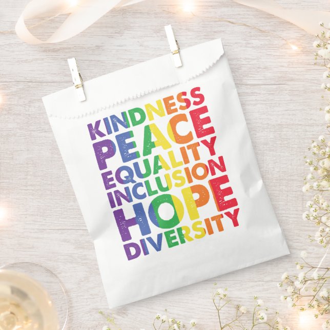 Kindness Peace Equality Liebe Inclusion Hope LGBT Geschenktütchen (Ausgeschnitten)
