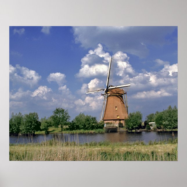 Kinerdijk. Eine Windmühle sitzt Poster (Vorne)