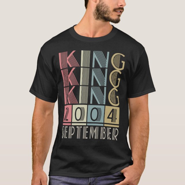 King geboren im September 2004 T-Shirt (Vorderseite)