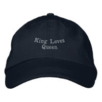 King liebt Queen Grauer Text Navy-Farb-Hut Paar
