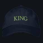 KING Text anpassbar für jeden Street Style Bestickte Baseballkappe<br><div class="desc">Die individuell bedruckte,  einstellbare Cap des KKING-Textes ist für diejenigen konzipiert,  die gewollt sind,  sich zu überzeugen. Mit seinem eleganten Marineschatten und bestickten "KING"-Schriftzeichen verleiht dieser Hut Ihrem Outfit eine selbstbewusste Touch. Das verstellbare Gurtband bietet höchsten Komfort und eine individuelle Passform.</div>