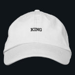 King White Color Visuelle bestickte Kappen oder Ha<br><div class="desc">King White Color Visor bestickte Kappen oder Hats. Schriftart Name ist Century,  Schriftart Größe 26,  King Black Color Text. Style type ist Alternative Apparel Basic einstellbare Cap,  Color type ist White.</div>