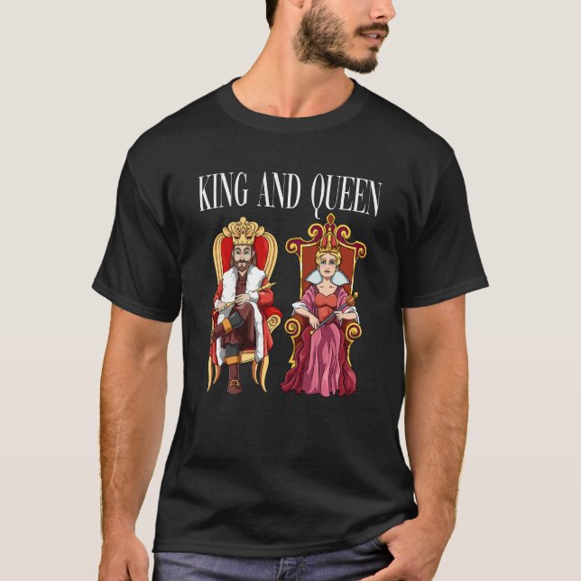 King with Queen with Crown on the Throne T-Shirt (Vorderseite)