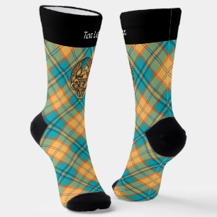 Kingfisher-Wappen über Tartan Socken