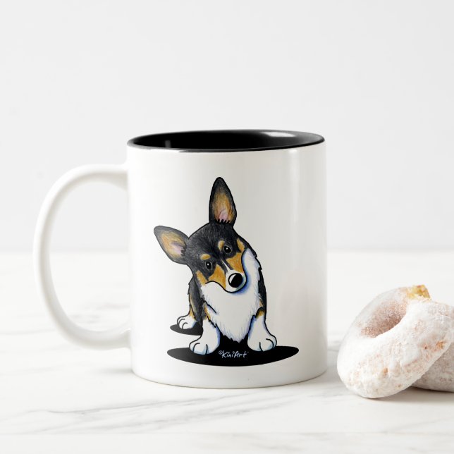 KiniArt Tri Curious Corgi Zweifarbige Tasse (Mit Donut)