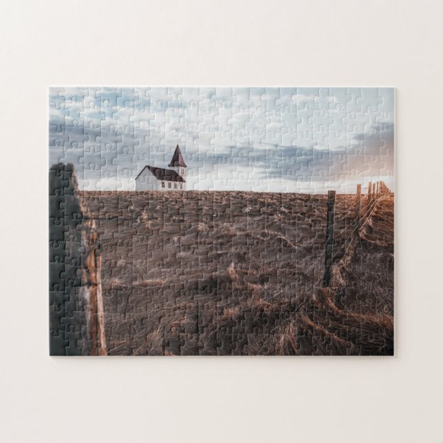 Kirche Gebäude & Hay Feld während Sonnenuntergang Puzzle (Horizontal)