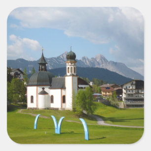 Kirche in Seefeld, Österreich-Aufkleber Quadratischer Aufkleber