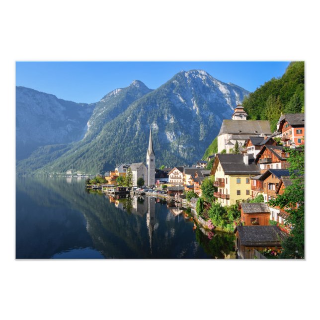 Kirche und Dorf Hallstatt, Österreich mit Alpen Fotodruck (Vorne)
