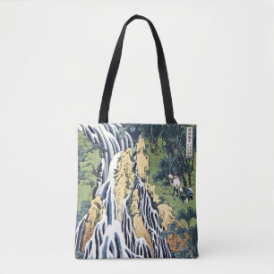 Kirifuri-Wasserfall in der Nähe des Berges Kurokam