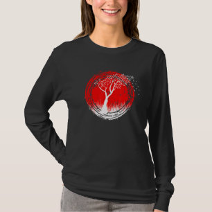 Kirschbaum auf einer roten Sonne - japanischer Loo T-Shirt