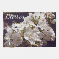 Kirschblüten. Fröhliche Ostern