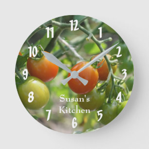 KirschTomaten auf der Weinküche Runde Wanduhr