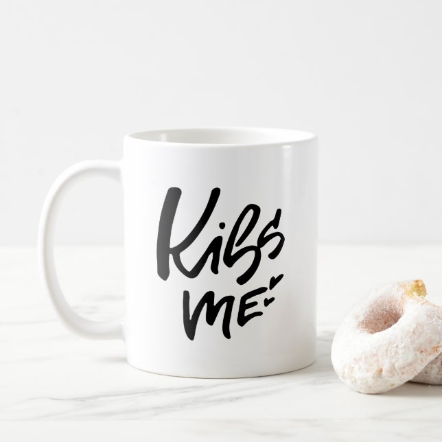 Kiss Me Handschrift Tasse (Mit Donut)