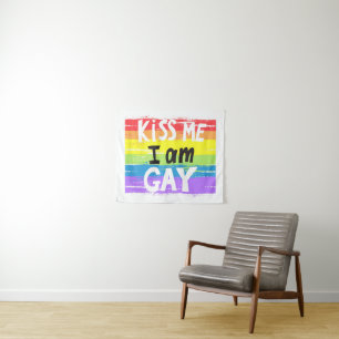 Kiss Me I is Gay Wandteppich