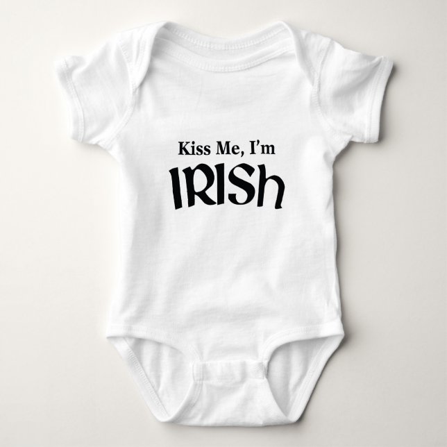 Kiss Me Ich bin irisch Baby Strampler (Vorderseite)