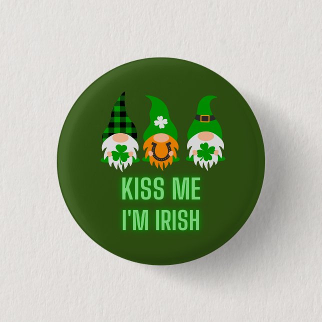 Kiss Me Ich bin Irish St. Patrick's Day Gnome Klee Button (Vorderseite)
