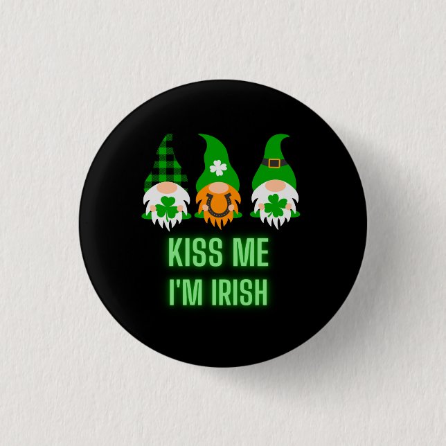Kiss Me Ich bin Irish St. Patrick's Day Gnome Klee Button (Vorderseite)