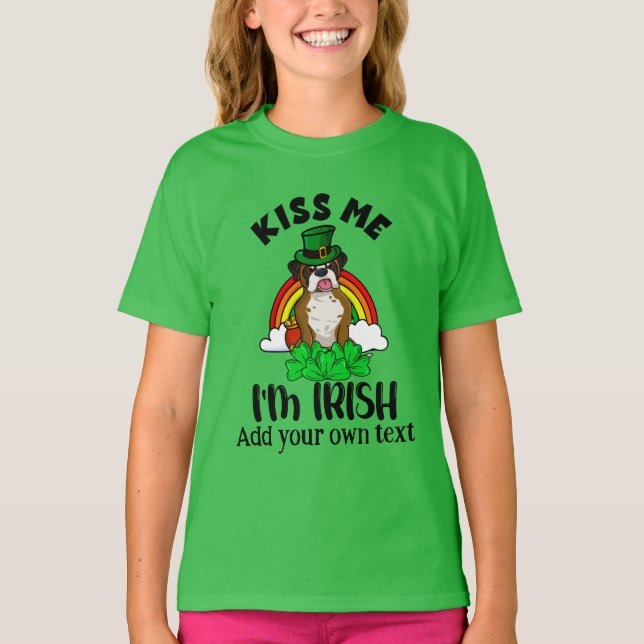 Kiss Me I'm Irish, Funny St. Patrick's Day Puppy T-Shirt (Vorderseite)