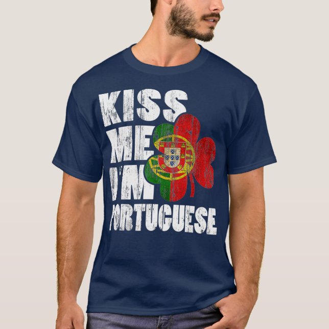 Kiss Me Im Irish Kleeblatt Flag T-Shirt (Vorderseite)