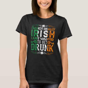 Kiss Me I'm Irish St Patrick Day Betrunken Beer Wi T-Shirt