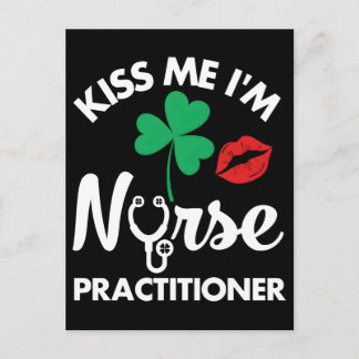 Kiss me i'm nurse practitioner shirt Mug Feiertagspostkarte