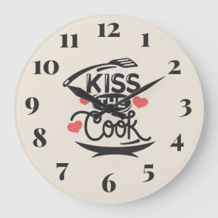 Kiss the Cook Große Wanduhr