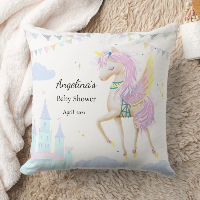 Kissen für eine Babydusche mit Einhorn werfen. (Decke)