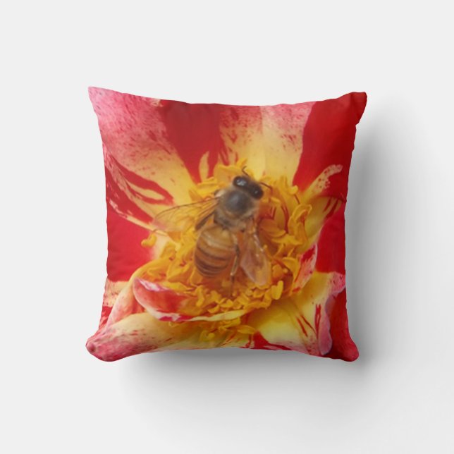 Kissen für rote Rose und Bienenwurf (Vorderseite)