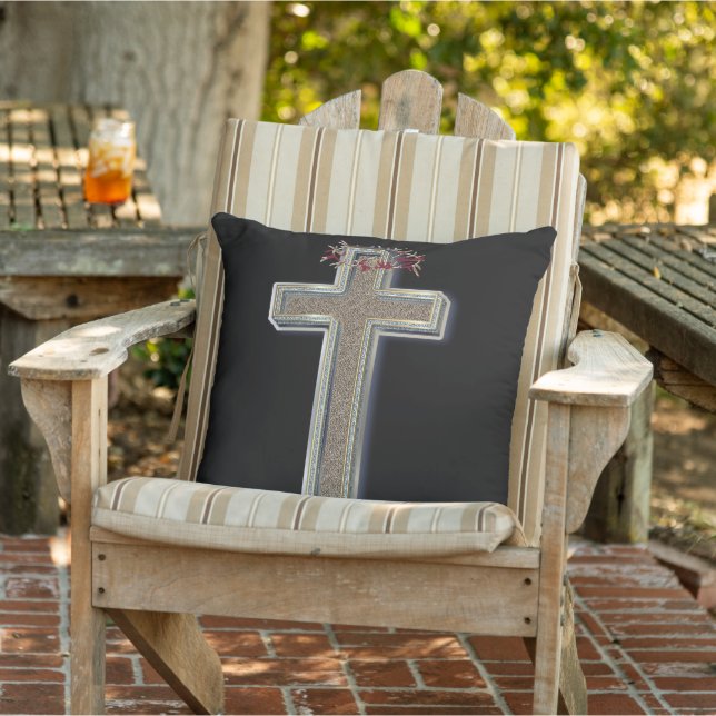 Kissen im Freien mit schwarzem Hintergrund (Stuhl )