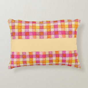 Kissen mit rosa Orange- und cremefarbenem Gingham-