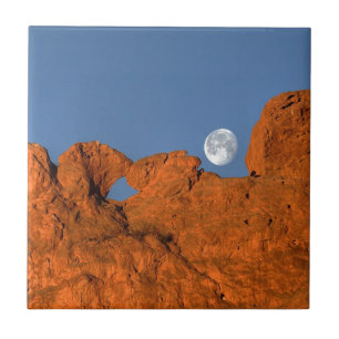 Kissing Camels Rock Formation mit Vollmond Fliese