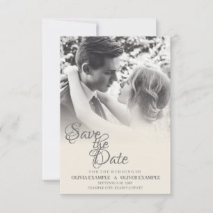 Kissing Wedding Couple in Monochrome RSVP Karte