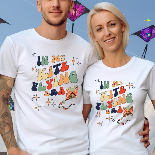 Kite Flying Custom Text auf der Rückseite anklicke T-Shirt (Von Creator hochgeladen)