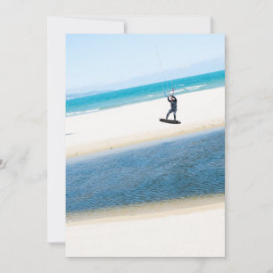 Kitesurfer fördert Luft