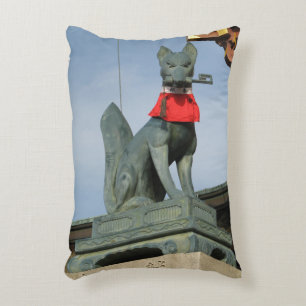 Kitsune キ ネ (Fox) mit Key in Mouth Dekokissen