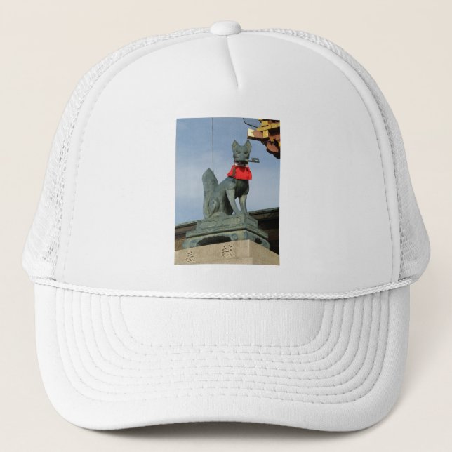 Kitsune キ ネ (Fox) mit Key in Mouth Truckerkappe (Vorderseite)